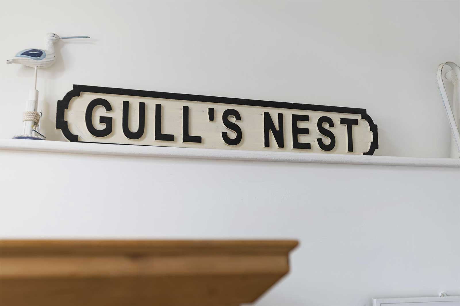 gulls-nest-sign